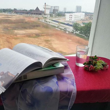 The Raffles Suites Johor Bahru Exterior foto