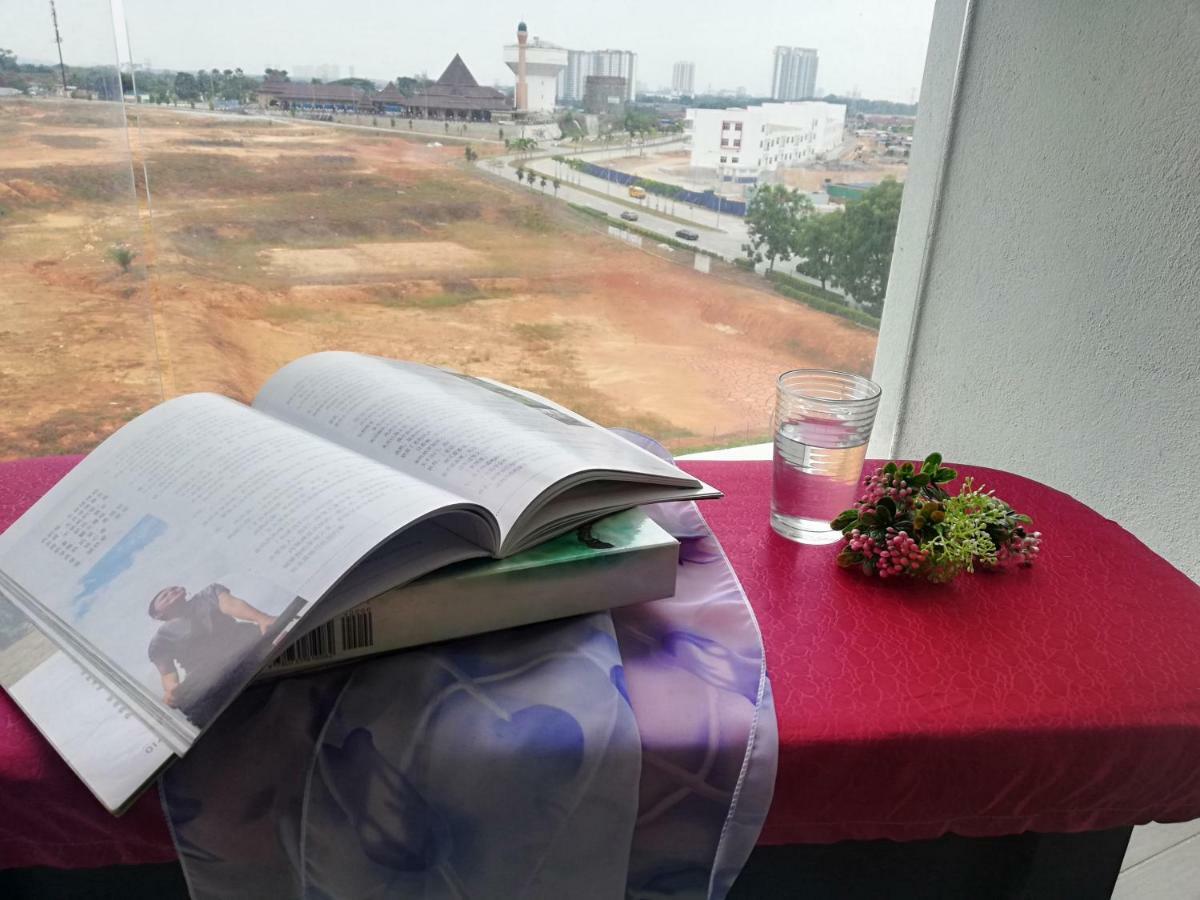 The Raffles Suites Johor Bahru Exterior foto
