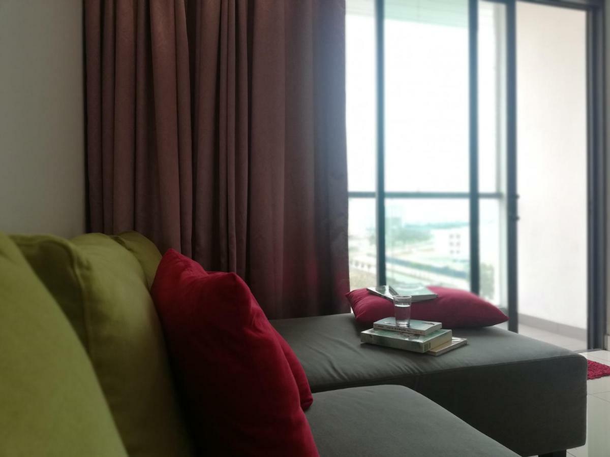 The Raffles Suites Johor Bahru Exterior foto